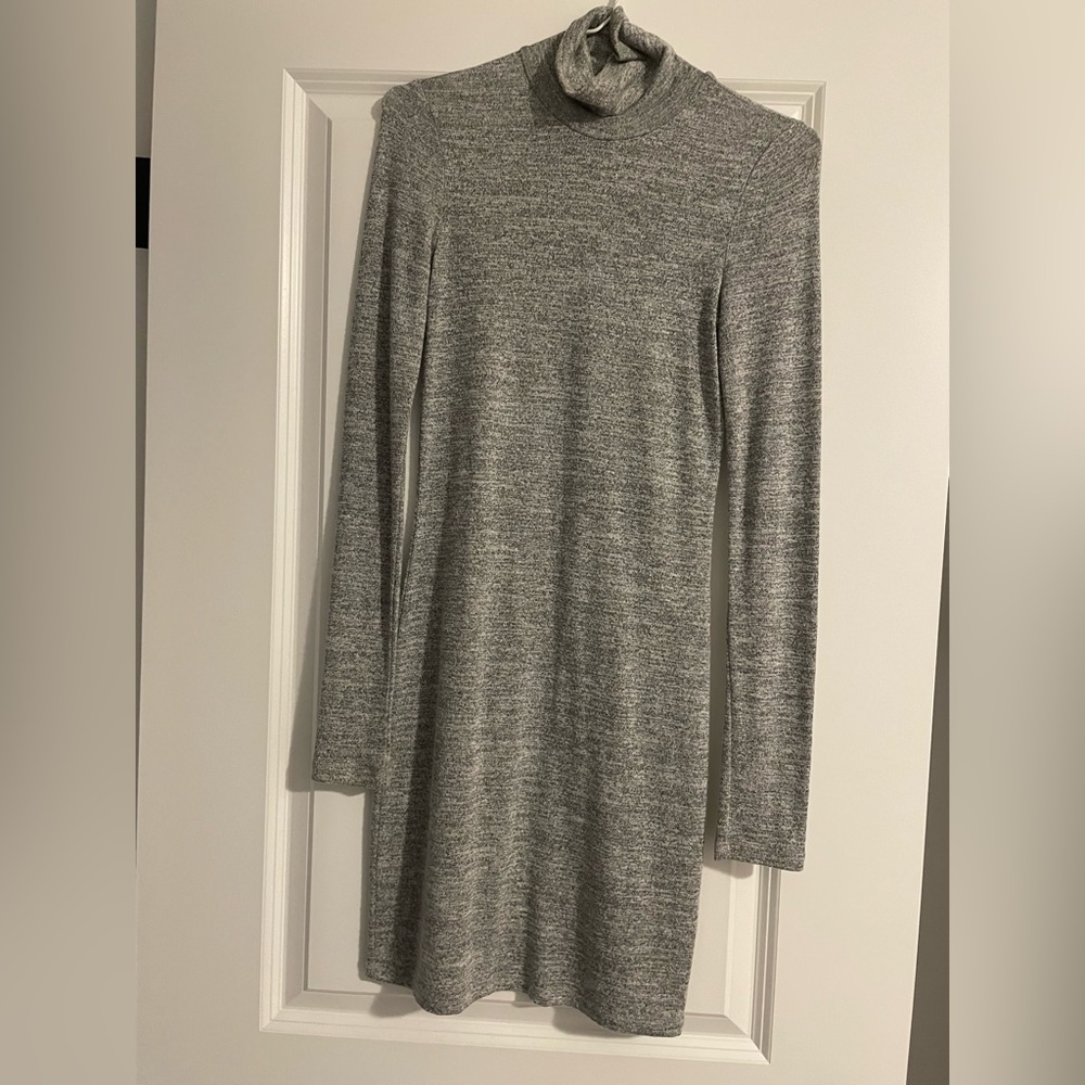 Wilfred Free Turtleneck sweater dress